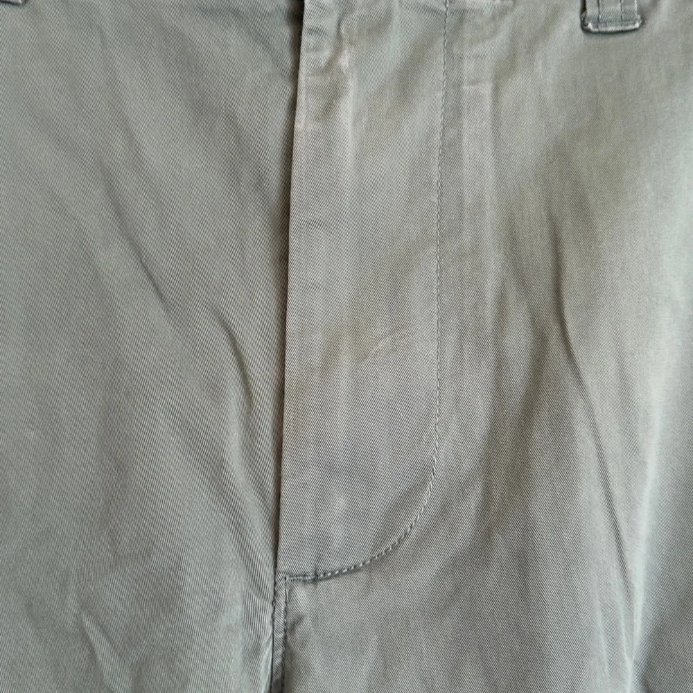 J. Crew Men's Olive Flat‎ Front Shorts